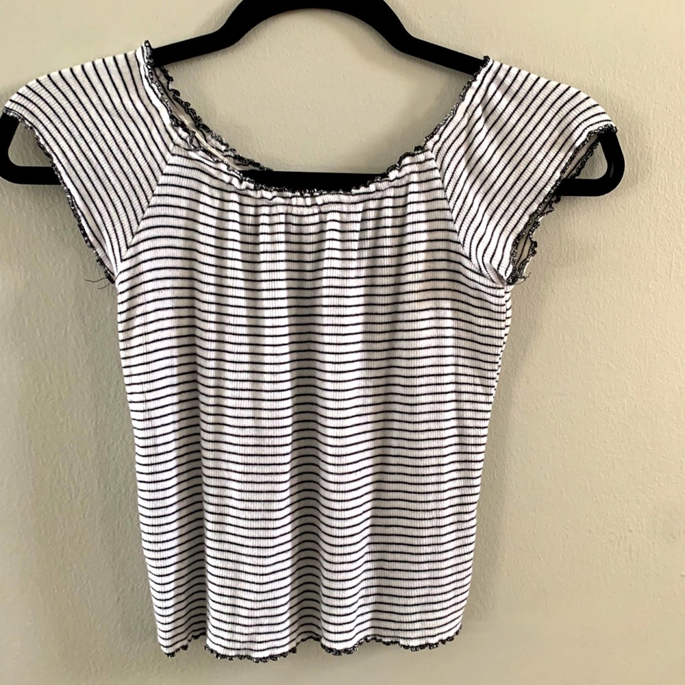 Cute off-the-shoulder top